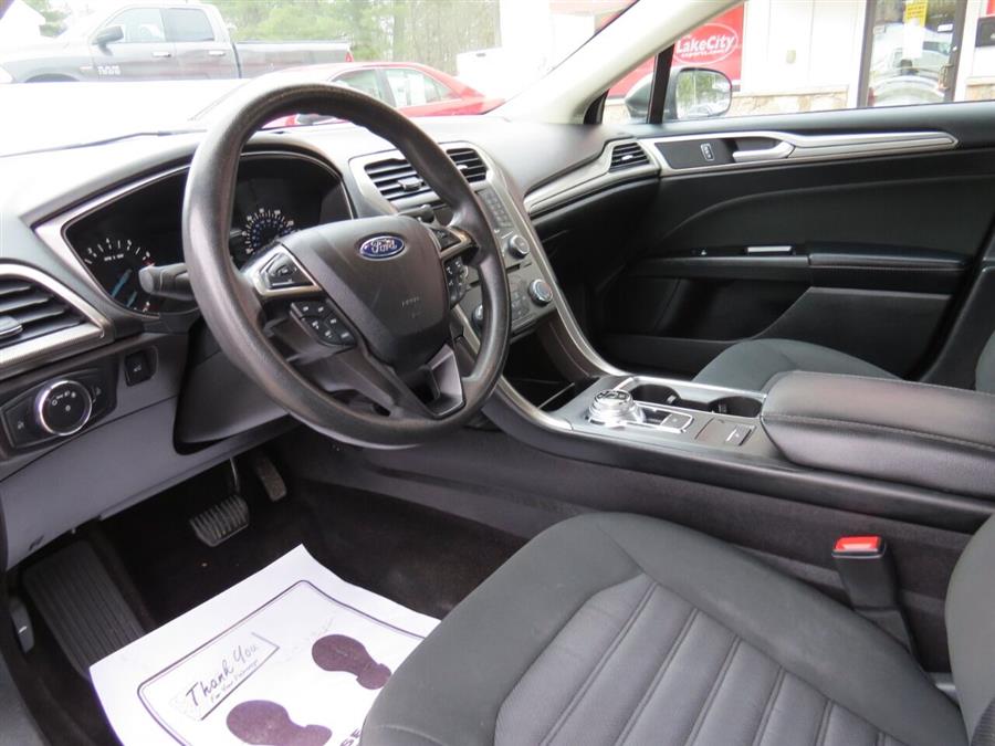 Used Ford Fusion SE 4dr Sedan 2017 | Lake City Exports Inc. Auburn, Maine Used Ford Fusion SE 4dr Sedan 2017 | Lake City Exports Inc. Auburn, Maine