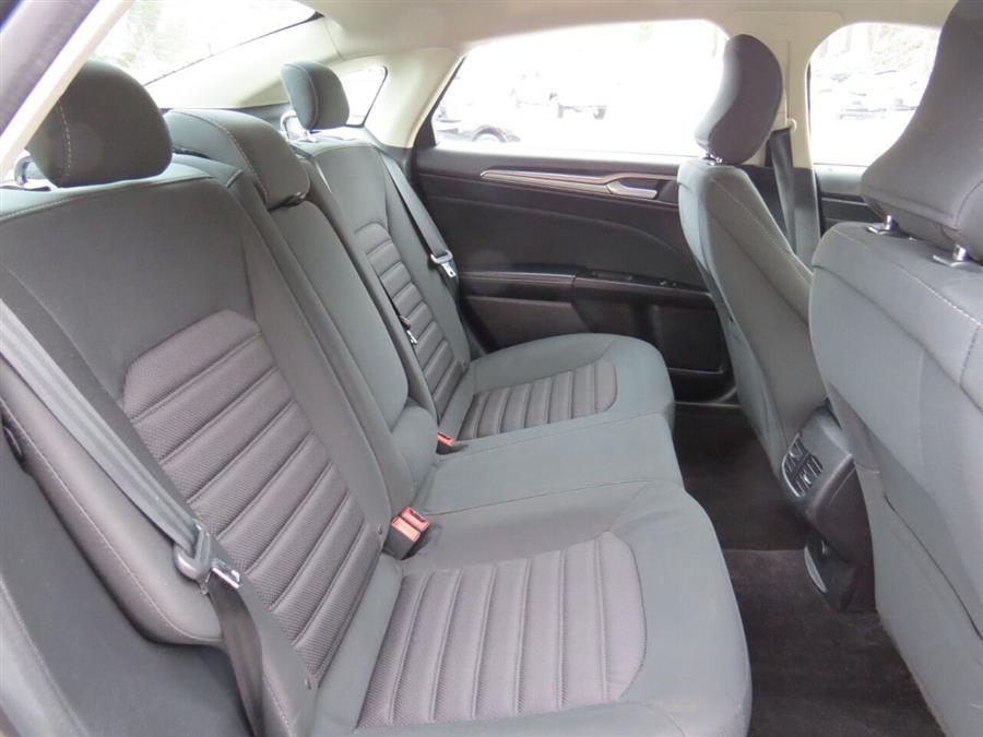 Used Ford Fusion SE 4dr Sedan 2017 | Lake City Exports Inc. Auburn, Maine Used Ford Fusion SE 4dr Sedan 2017 | Lake City Exports Inc. Auburn, Maine