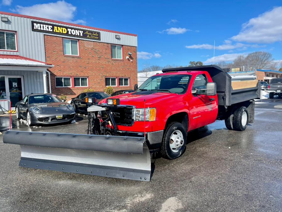 2012 GMC Sierra 3500HD 4WD Reg Cab 137.5" WB, 59.8" CA WT, available for sale in South Windsor, Connecticut | Mike And Tony Auto Sales, Inc. South Windsor, Connecticut