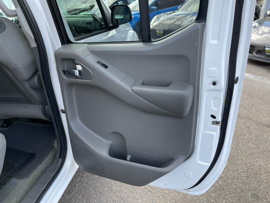 2012 Nissan Frontier 4WD Crew Cab LWB Auto SV, available for sale in South Windsor, Connecticut | Mike And Tony Auto Sales, Inc. South Windsor, Connecticut 2012 Nissan Frontier 4WD Crew Cab LWB Auto SV, available for sale in South Windsor, Connecticut | Mike And Tony Auto Sales, Inc. South Windsor, Connecticut