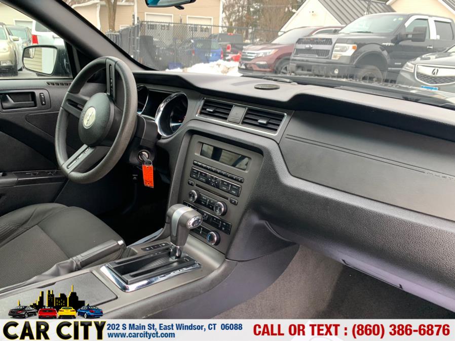 Used Ford Mustang 2dr Conv V6 Premium 2011 | Car City LLC. East Windsor, Connecticut Used Ford Mustang 2dr Conv V6 Premium 2011 | Car City LLC. East Windsor, Connecticut