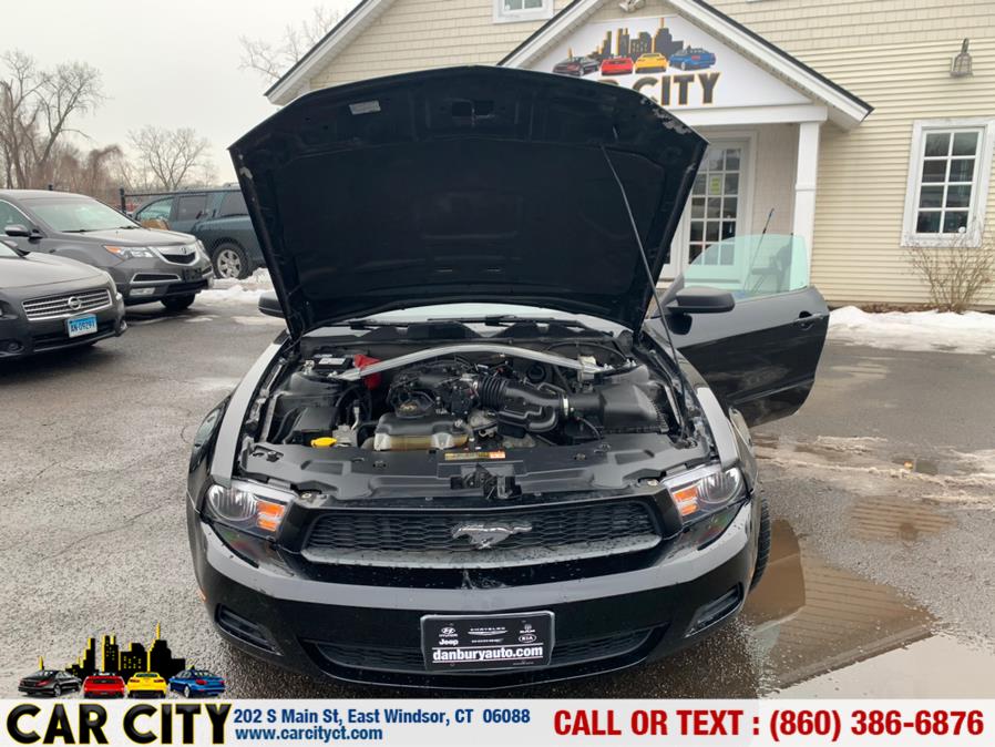 Used Ford Mustang 2dr Conv V6 Premium 2011 | Car City LLC. East Windsor, Connecticut Used Ford Mustang 2dr Conv V6 Premium 2011 | Car City LLC. East Windsor, Connecticut