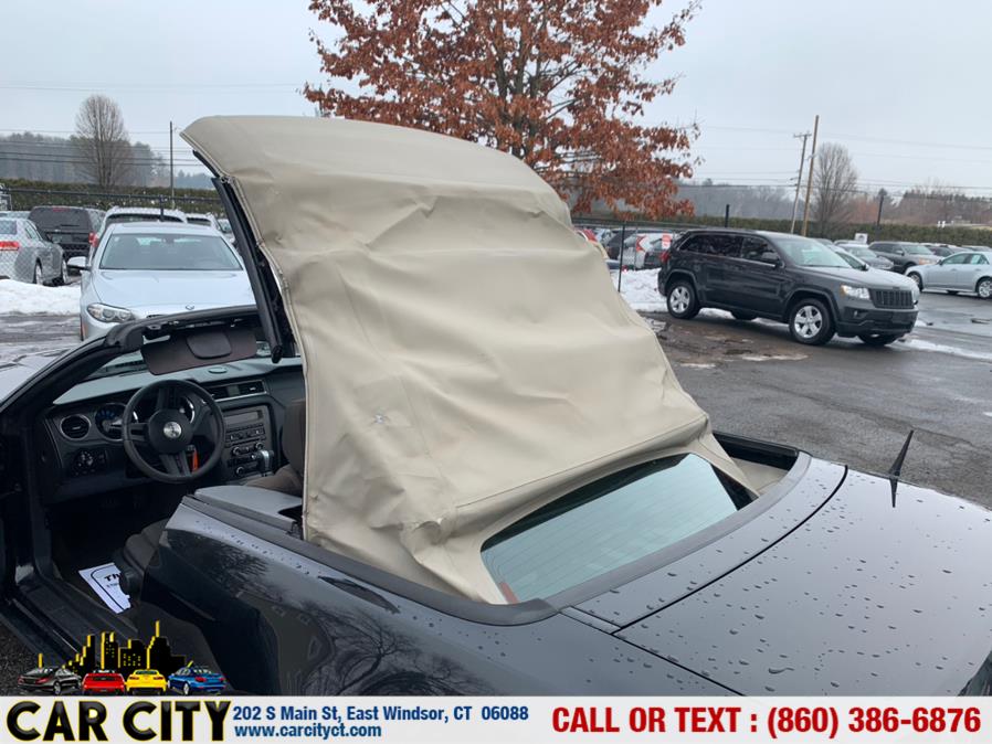 Used Ford Mustang 2dr Conv V6 Premium 2011 | Car City LLC. East Windsor, Connecticut Used Ford Mustang 2dr Conv V6 Premium 2011 | Car City LLC. East Windsor, Connecticut
