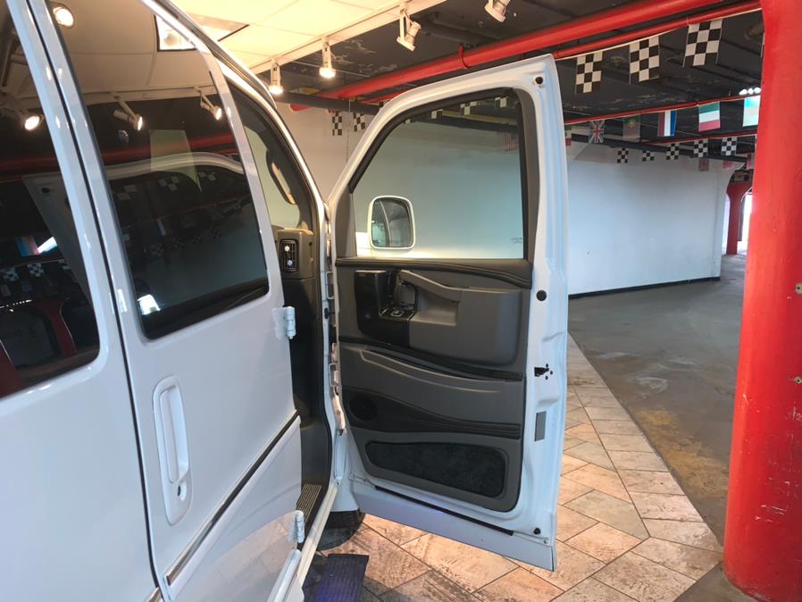 Used GMC Savana Cargo Van RWD 2500 135" 2017 | European Auto Expo. Lodi, New Jersey Used GMC Savana Cargo Van RWD 2500 135" 2017 | European Auto Expo. Lodi, New Jersey