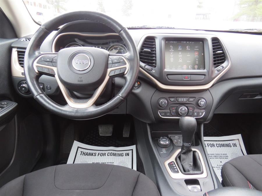 Used Jeep Cherokee Latitude 4x4 4dr SUV 2016 | Lake City Exports Inc. Auburn, Maine Used Jeep Cherokee Latitude 4x4 4dr SUV 2016 | Lake City Exports Inc. Auburn, Maine