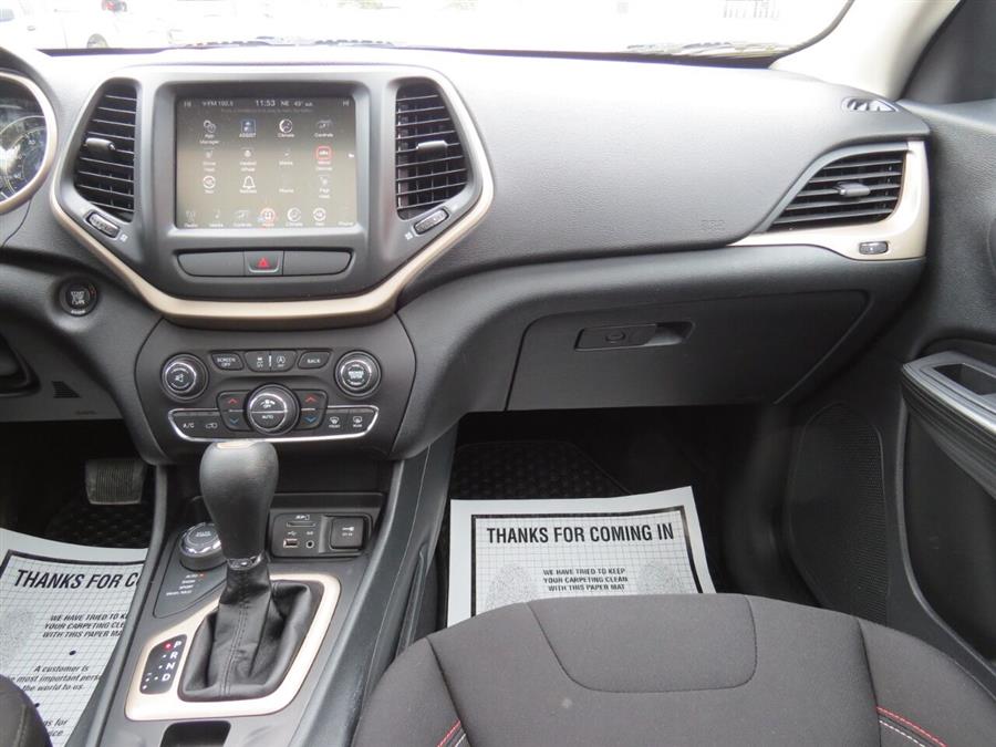 Used Jeep Cherokee Latitude 4x4 4dr SUV 2016 | Lake City Exports Inc. Auburn, Maine Used Jeep Cherokee Latitude 4x4 4dr SUV 2016 | Lake City Exports Inc. Auburn, Maine