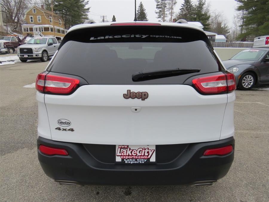 Used Jeep Cherokee Latitude 4x4 4dr SUV 2016 | Lake City Exports Inc. Auburn, Maine Used Jeep Cherokee Latitude 4x4 4dr SUV 2016 | Lake City Exports Inc. Auburn, Maine