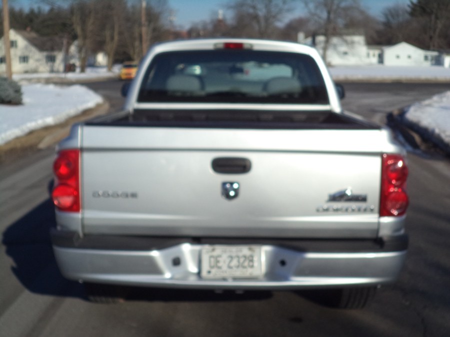 2009 Dodge Dakota 4WD Crew Cab Bighorn/Lonestar, available for sale in Berlin, Connecticut | International Motorcars llc. Berlin, Connecticut 2009 Dodge Dakota 4WD Crew Cab Bighorn/Lonestar, available for sale in Berlin, Connecticut | International Motorcars llc. Berlin, Connecticut