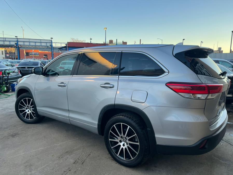 Used Toyota Highlander XLE V6 AWD (Natl) 2017 | Brooklyn Auto Mall LLC. Brooklyn, New York Used Toyota Highlander XLE V6 AWD (Natl) 2017 | Brooklyn Auto Mall LLC. Brooklyn, New York