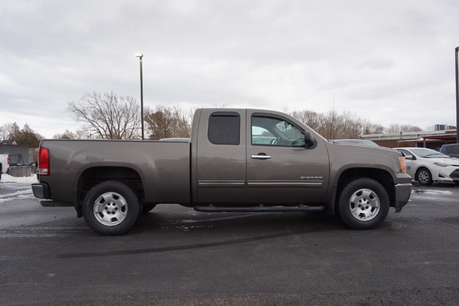 Used GMC Sierra 1500 2WD Ext Cab 143.5" SLE 2013 | Rockland Motor Company. Rockland, Maine Used GMC Sierra 1500 2WD Ext Cab 143.5" SLE 2013 | Rockland Motor Company. Rockland, Maine