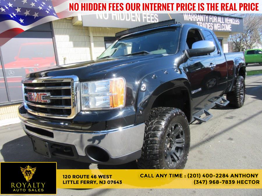 2013 GMC Sierra 1500 4WD Ext Cab 143.5" SL, available for sale in Little Ferry, New Jersey | Royalty Auto Sales. Little Ferry, New Jersey