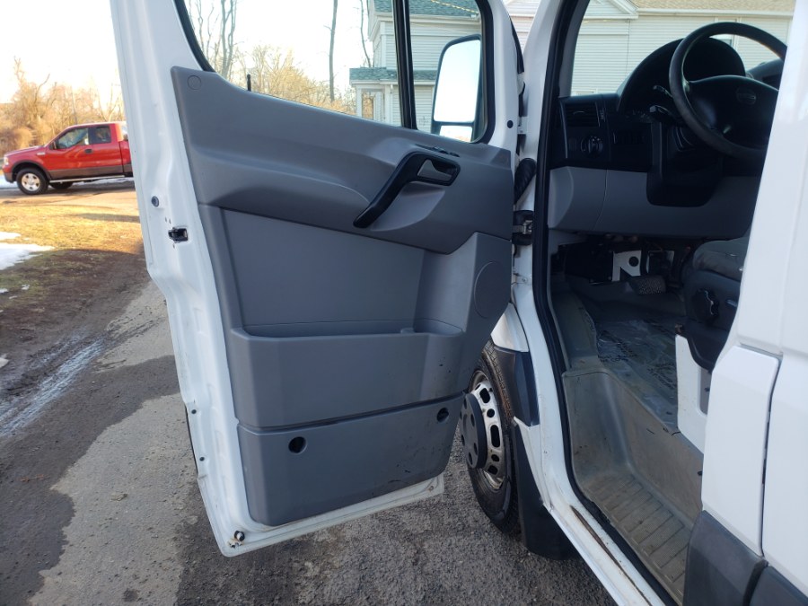 Used Freightliner Sprinter Cargo 3500 2010 | Toro Auto. East Windsor, Connecticut Used Freightliner Sprinter Cargo 3500 2010 | Toro Auto. East Windsor, Connecticut