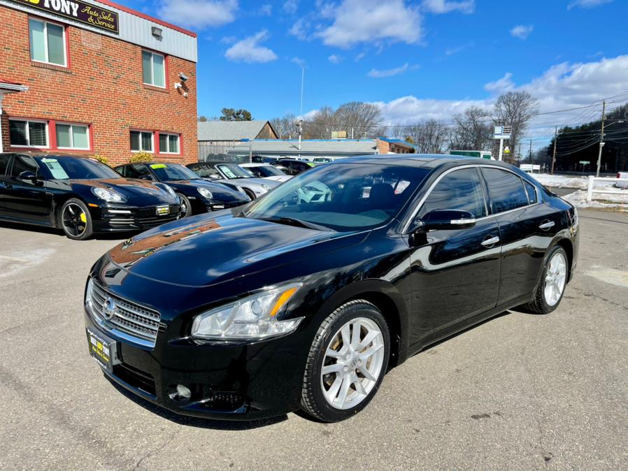 2010 Nissan Maxima 4dr Sdn V6 CVT 3.5 S, available for sale in South Windsor, Connecticut | Mike And Tony Auto Sales, Inc. South Windsor, Connecticut