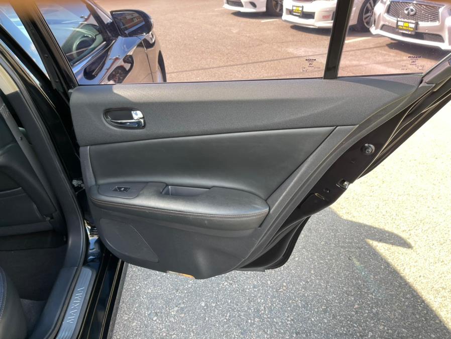 2010 Nissan Maxima 4dr Sdn V6 CVT 3.5 S, available for sale in South Windsor, Connecticut | Mike And Tony Auto Sales, Inc. South Windsor, Connecticut 2010 Nissan Maxima 4dr Sdn V6 CVT 3.5 S, available for sale in South Windsor, Connecticut | Mike And Tony Auto Sales, Inc. South Windsor, Connecticut