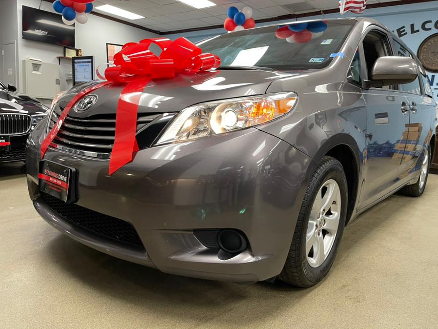 Used Toyota Sienna LE FWD 7-Passenger (Natl) 2017 | 5 Towns Drive. Inwood, New York Used Toyota Sienna LE FWD 7-Passenger (Natl) 2017 | 5 Towns Drive. Inwood, New York