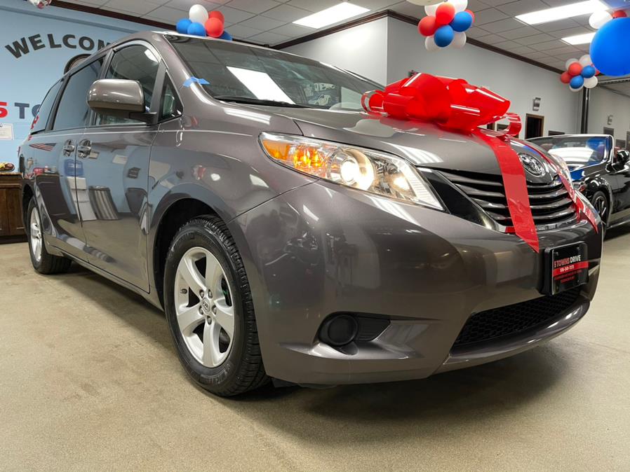 Used Toyota Sienna LE FWD 7-Passenger (Natl) 2017 | 5 Towns Drive. Inwood, New York Used Toyota Sienna LE FWD 7-Passenger (Natl) 2017 | 5 Towns Drive. Inwood, New York