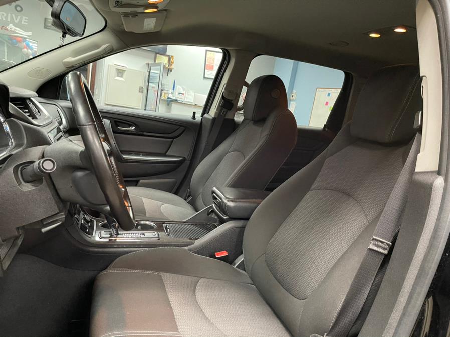 Used Chevrolet Traverse FWD 4dr LT w/1LT 2016 | 5 Towns Drive. Inwood, New York Used Chevrolet Traverse FWD 4dr LT w/1LT 2016 | 5 Towns Drive. Inwood, New York