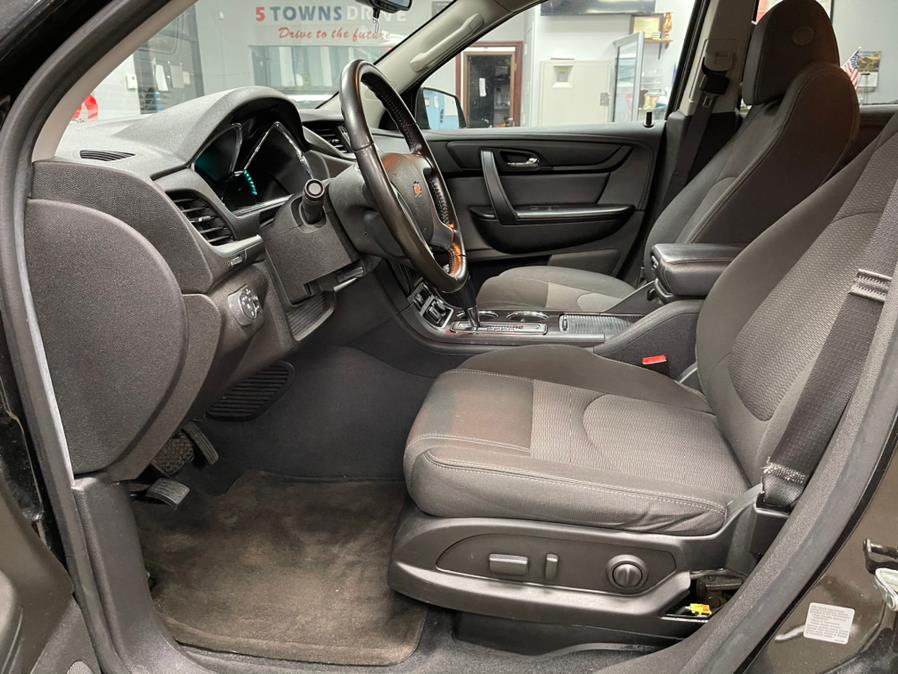 Used Chevrolet Traverse FWD 4dr LT w/1LT 2016 | 5 Towns Drive. Inwood, New York Used Chevrolet Traverse FWD 4dr LT w/1LT 2016 | 5 Towns Drive. Inwood, New York