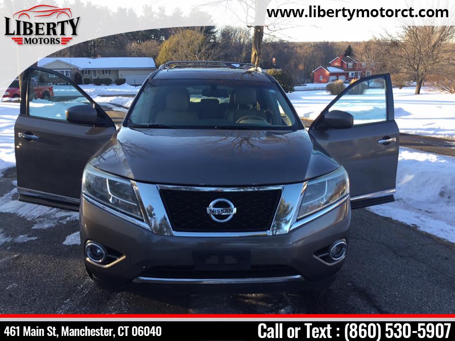 2013 Nissan Pathfinder 4WD 4dr SV, available for sale in Manchester, Connecticut | Liberty Motors. Manchester, Connecticut