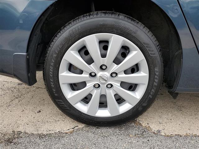 Used Nissan Sentra SV CVT 2017 | Northshore Motors. Syosset , New York Used Nissan Sentra SV CVT 2017 | Northshore Motors. Syosset , New York