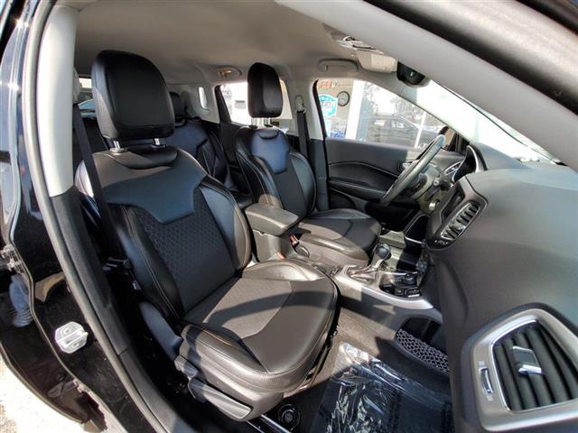 Used Jeep Compass Latitude 4x4 2018 | Sunrise Auto Outlet. Amityville, New York Used Jeep Compass Latitude 4x4 2018 | Sunrise Auto Outlet. Amityville, New York