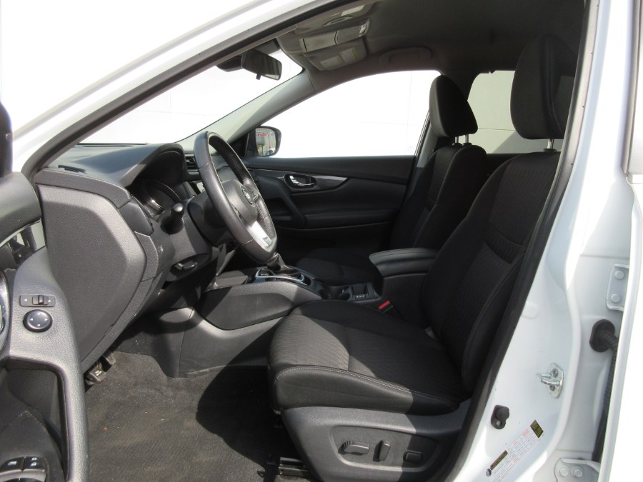2019 Nissan Rogue FWD SV, available for sale in Linden, New Jersey | Route 27 Auto Mall. Linden, New Jersey 2019 Nissan Rogue FWD SV, available for sale in Linden, New Jersey | Route 27 Auto Mall. Linden, New Jersey