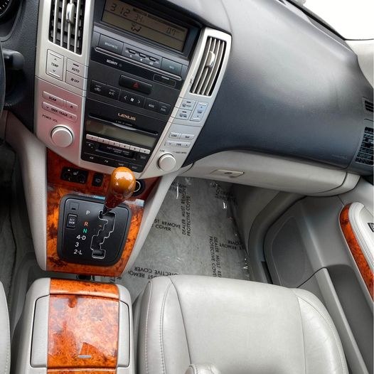 2006 Lexus RX 330 4dr SUV AWD, available for sale in Chicopee, Massachusetts | Broadway Auto Shop Inc.. Chicopee, Massachusetts 2006 Lexus RX 330 4dr SUV AWD, available for sale in Chicopee, Massachusetts | Broadway Auto Shop Inc.. Chicopee, Massachusetts