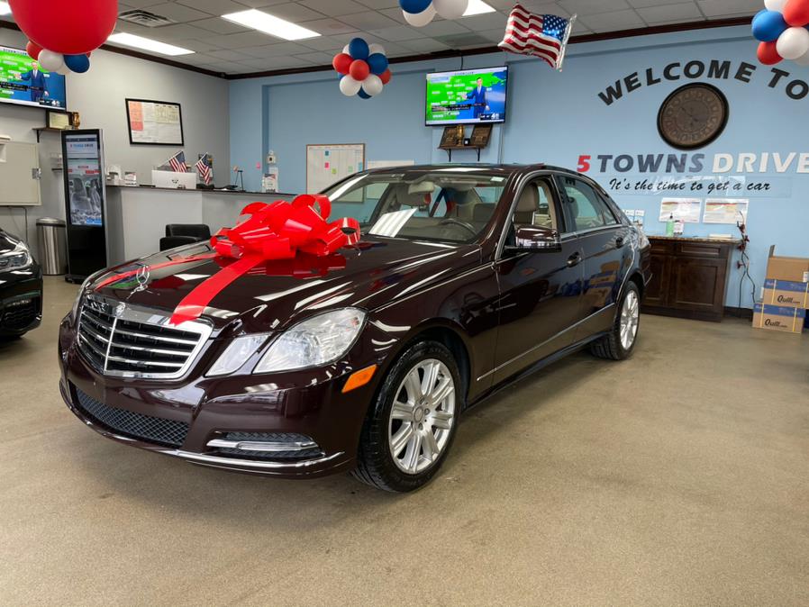 Used Mercedes-Benz E-Class 4dr Sdn E350 Luxury 4MATIC *Ltd Avail* 2013 | 5 Towns Drive. Inwood, New York Used Mercedes-Benz E-Class 4dr Sdn E350 Luxury 4MATIC *Ltd Avail* 2013 | 5 Towns Drive. Inwood, New York