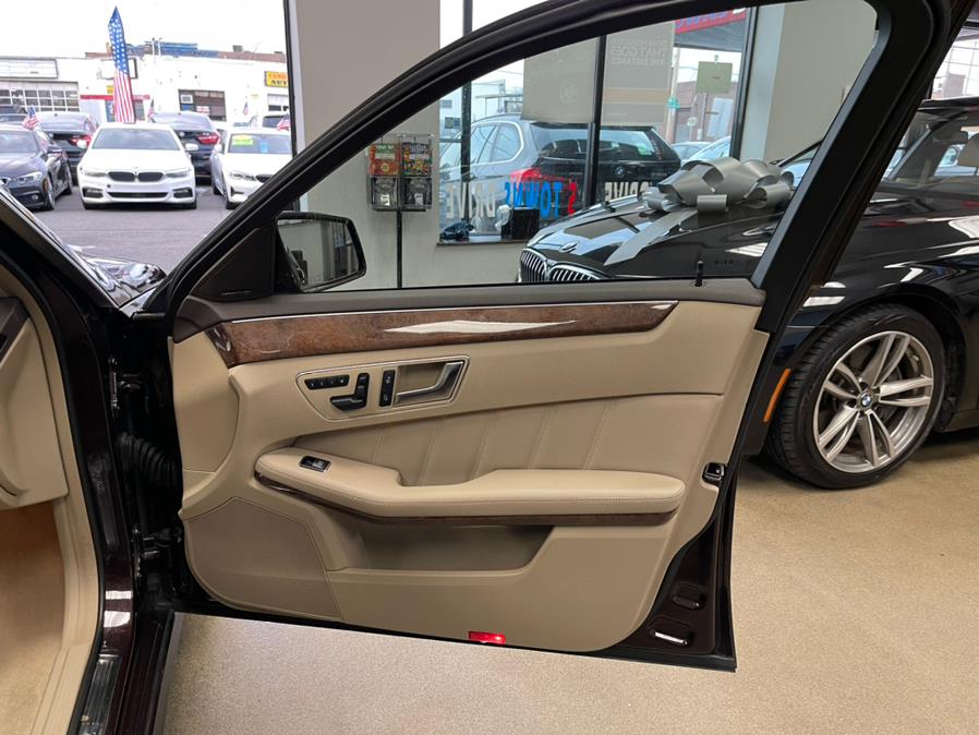 Used Mercedes-Benz E-Class 4dr Sdn E350 Luxury 4MATIC *Ltd Avail* 2013 | 5 Towns Drive. Inwood, New York Used Mercedes-Benz E-Class 4dr Sdn E350 Luxury 4MATIC *Ltd Avail* 2013 | 5 Towns Drive. Inwood, New York