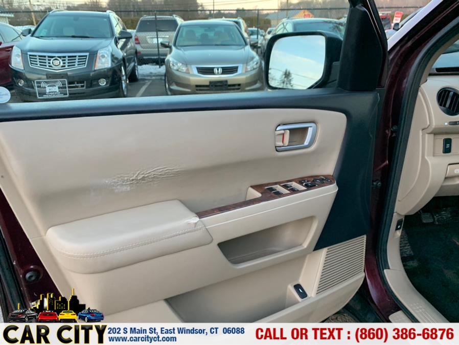 2011 Honda Pilot 4WD 4dr EX-L w/Navi, available for sale in East Windsor, Connecticut | Car City LLC. East Windsor, Connecticut 2011 Honda Pilot 4WD 4dr EX-L w/Navi, available for sale in East Windsor, Connecticut | Car City LLC. East Windsor, Connecticut