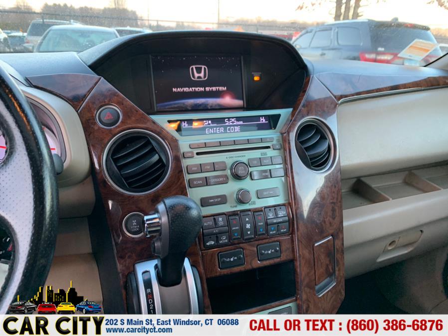 2011 Honda Pilot 4WD 4dr EX-L w/Navi, available for sale in East Windsor, Connecticut | Car City LLC. East Windsor, Connecticut 2011 Honda Pilot 4WD 4dr EX-L w/Navi, available for sale in East Windsor, Connecticut | Car City LLC. East Windsor, Connecticut