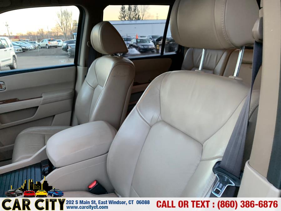 2011 Honda Pilot 4WD 4dr EX-L w/Navi, available for sale in East Windsor, Connecticut | Car City LLC. East Windsor, Connecticut 2011 Honda Pilot 4WD 4dr EX-L w/Navi, available for sale in East Windsor, Connecticut | Car City LLC. East Windsor, Connecticut