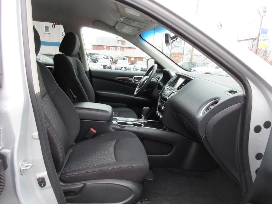 Used Nissan Pathfinder FWD SV 2020 | Route 27 Auto Mall. Linden, New Jersey Used Nissan Pathfinder FWD SV 2020 | Route 27 Auto Mall. Linden, New Jersey