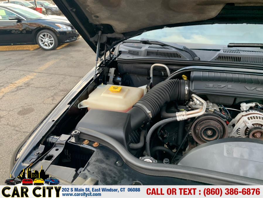 2008 Jeep Commander 4WD 4dr Sport, available for sale in East Windsor, Connecticut | Car City LLC. East Windsor, Connecticut 2008 Jeep Commander 4WD 4dr Sport, available for sale in East Windsor, Connecticut | Car City LLC. East Windsor, Connecticut