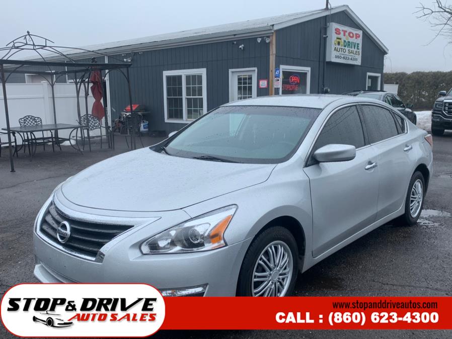 2014 Nissan Altima 4dr Sdn I4 2.5 SL, available for sale in East Windsor, Connecticut | Stop & Drive Auto Sales. East Windsor, Connecticut