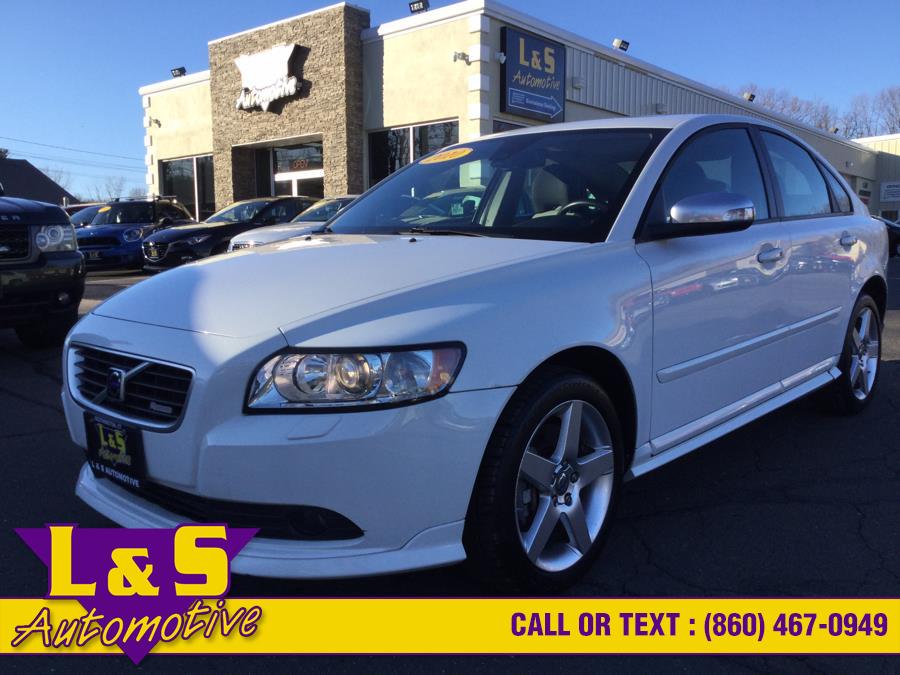 2010 Volvo S40 4dr Sdn Man R-Design AWD, available for sale in Plantsville, Connecticut | L&S Automotive LLC. Plantsville, Connecticut