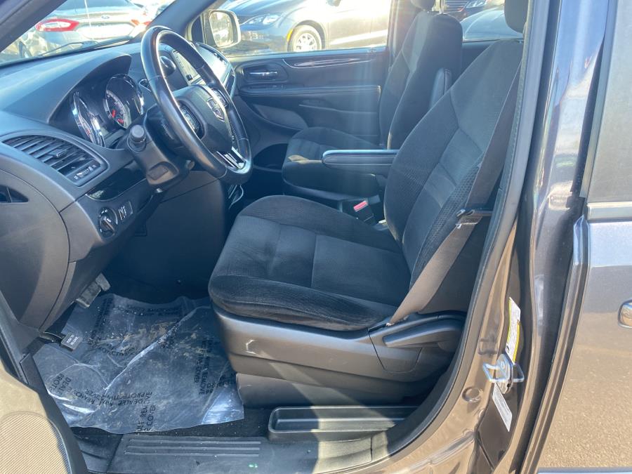 2016 Dodge Grand Caravan 4dr Wgn American Value Pkg, available for sale in Little Ferry, New Jersey | Victoria Preowned Autos Inc. Little Ferry, New Jersey 2016 Dodge Grand Caravan 4dr Wgn American Value Pkg, available for sale in Little Ferry, New Jersey | Victoria Preowned Autos Inc. Little Ferry, New Jersey