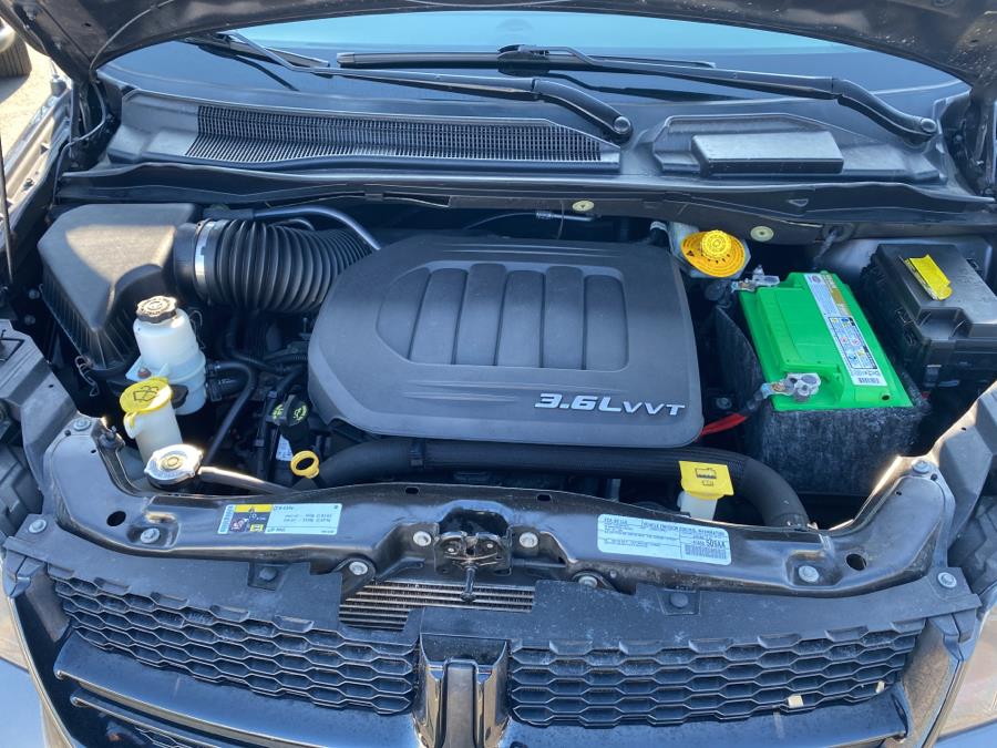 2016 Dodge Grand Caravan 4dr Wgn American Value Pkg, available for sale in Little Ferry, New Jersey | Victoria Preowned Autos Inc. Little Ferry, New Jersey 2016 Dodge Grand Caravan 4dr Wgn American Value Pkg, available for sale in Little Ferry, New Jersey | Victoria Preowned Autos Inc. Little Ferry, New Jersey