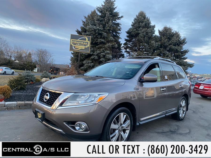 2014 Nissan Pathfinder 4WD 4dr SV, available for sale in East Windsor, Connecticut | Central A/S LLC. East Windsor, Connecticut
