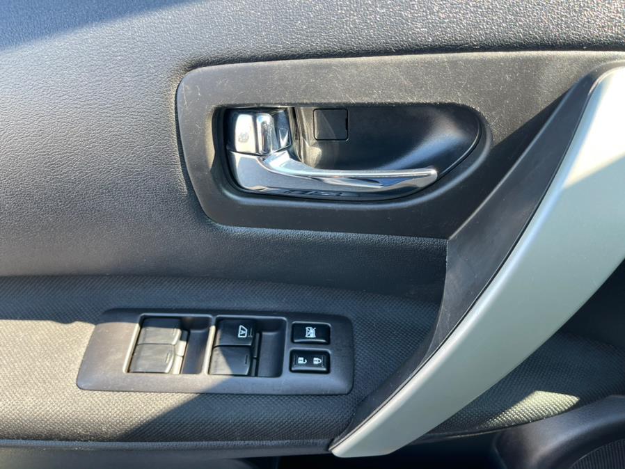 2015 Nissan Rogue Select AWD 4dr S, available for sale in South Windsor, Connecticut | Mike And Tony Auto Sales, Inc. South Windsor, Connecticut 2015 Nissan Rogue Select AWD 4dr S, available for sale in South Windsor, Connecticut | Mike And Tony Auto Sales, Inc. South Windsor, Connecticut