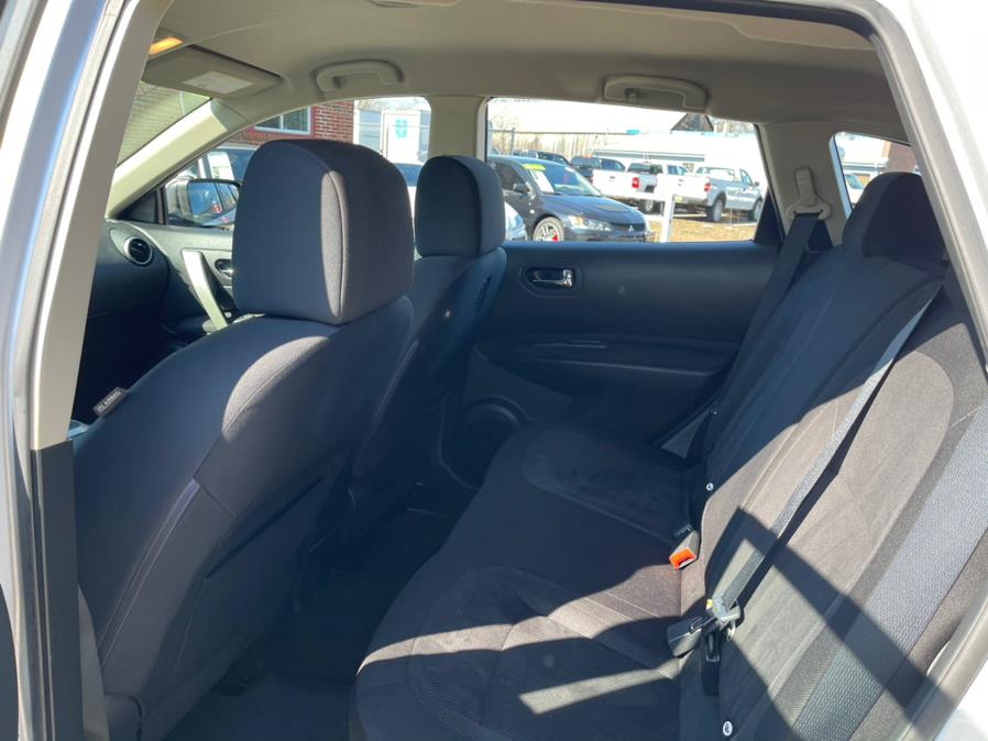 2015 Nissan Rogue Select AWD 4dr S, available for sale in South Windsor, Connecticut | Mike And Tony Auto Sales, Inc. South Windsor, Connecticut 2015 Nissan Rogue Select AWD 4dr S, available for sale in South Windsor, Connecticut | Mike And Tony Auto Sales, Inc. South Windsor, Connecticut