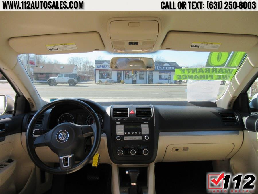 Used Volkswagen Jetta Sedan 4dr Auto Limited PZEV 2010 | 112 Auto Sales. Patchogue, New York Used Volkswagen Jetta Sedan 4dr Auto Limited PZEV 2010 | 112 Auto Sales. Patchogue, New York
