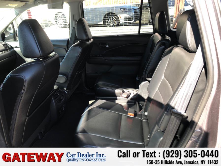2019 Honda Pilot Touring 7-Passenger AWD, available for sale in Jamaica, New York | Gateway Car Dealer Inc. Jamaica, New York 2019 Honda Pilot Touring 7-Passenger AWD, available for sale in Jamaica, New York | Gateway Car Dealer Inc. Jamaica, New York