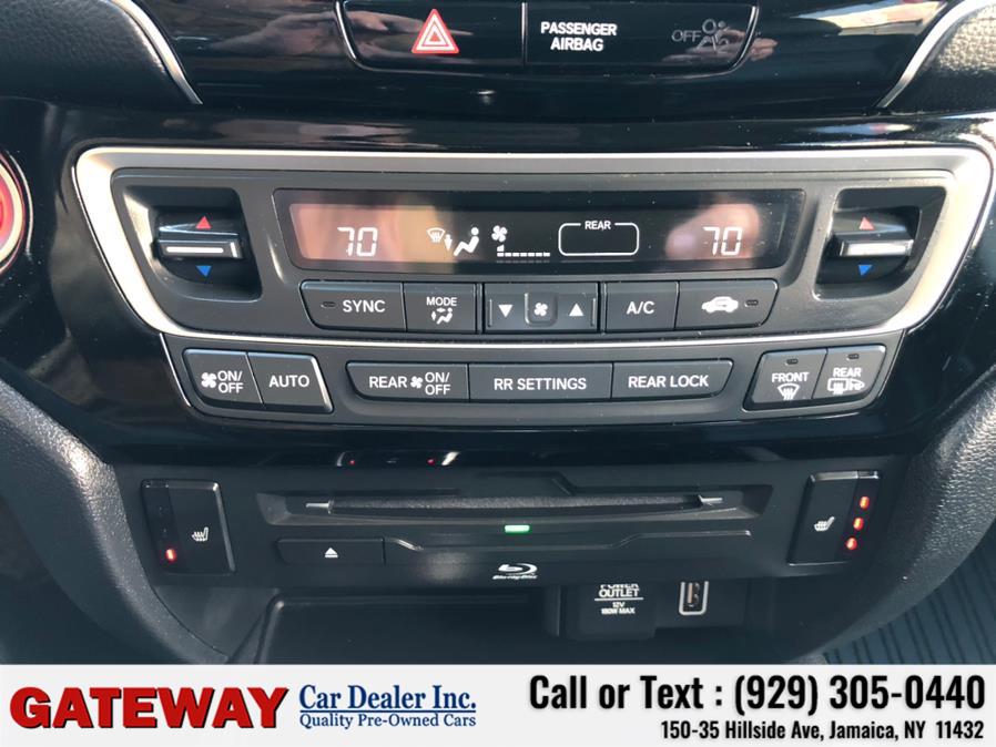 2019 Honda Pilot Touring 7-Passenger AWD, available for sale in Jamaica, New York | Gateway Car Dealer Inc. Jamaica, New York 2019 Honda Pilot Touring 7-Passenger AWD, available for sale in Jamaica, New York | Gateway Car Dealer Inc. Jamaica, New York