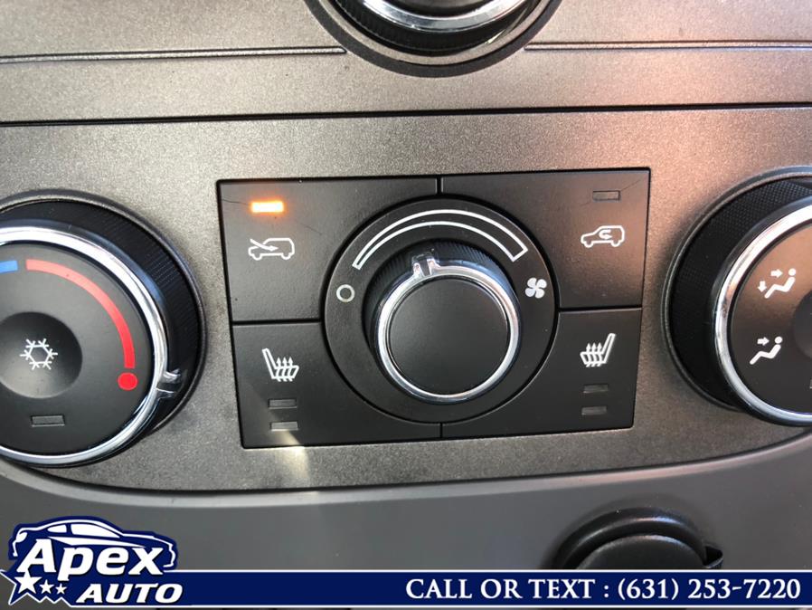 Used Chevrolet HHR FWD 4dr LT w/2LT 2010 | Apex Auto. Selden, New York Used Chevrolet HHR FWD 4dr LT w/2LT 2010 | Apex Auto. Selden, New York