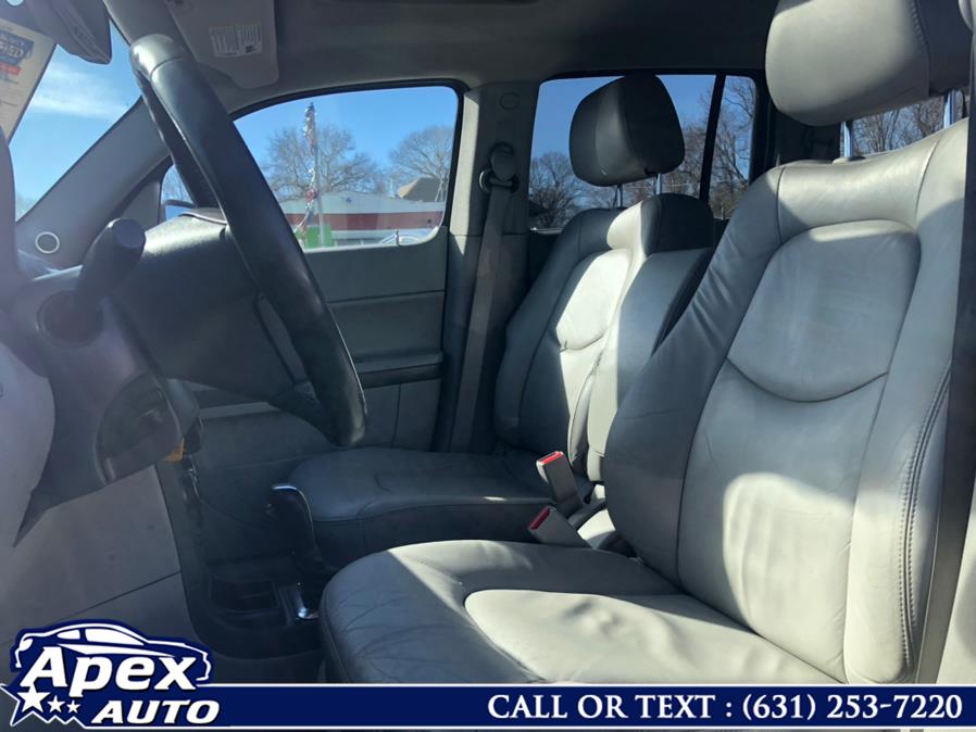 Used Chevrolet HHR FWD 4dr LT w/2LT 2010 | Apex Auto. Selden, New York Used Chevrolet HHR FWD 4dr LT w/2LT 2010 | Apex Auto. Selden, New York