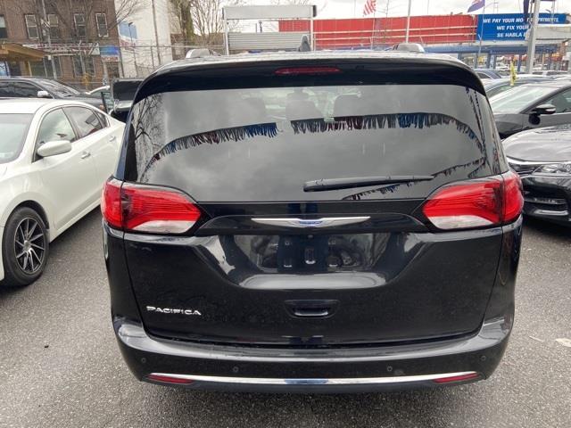 Used Chrysler Pacifica Touring L 2018 | Hillside Auto Outlet. Jamaica, New York Used Chrysler Pacifica Touring L 2018 | Hillside Auto Outlet. Jamaica, New York