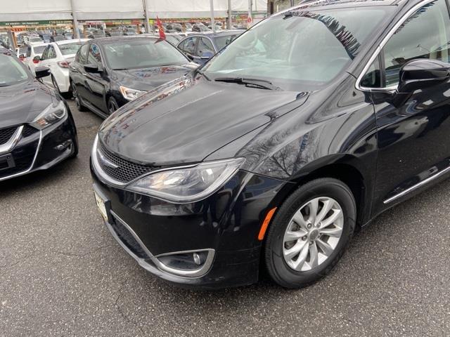 Used Chrysler Pacifica Touring L 2018 | Hillside Auto Outlet. Jamaica, New York Used Chrysler Pacifica Touring L 2018 | Hillside Auto Outlet. Jamaica, New York