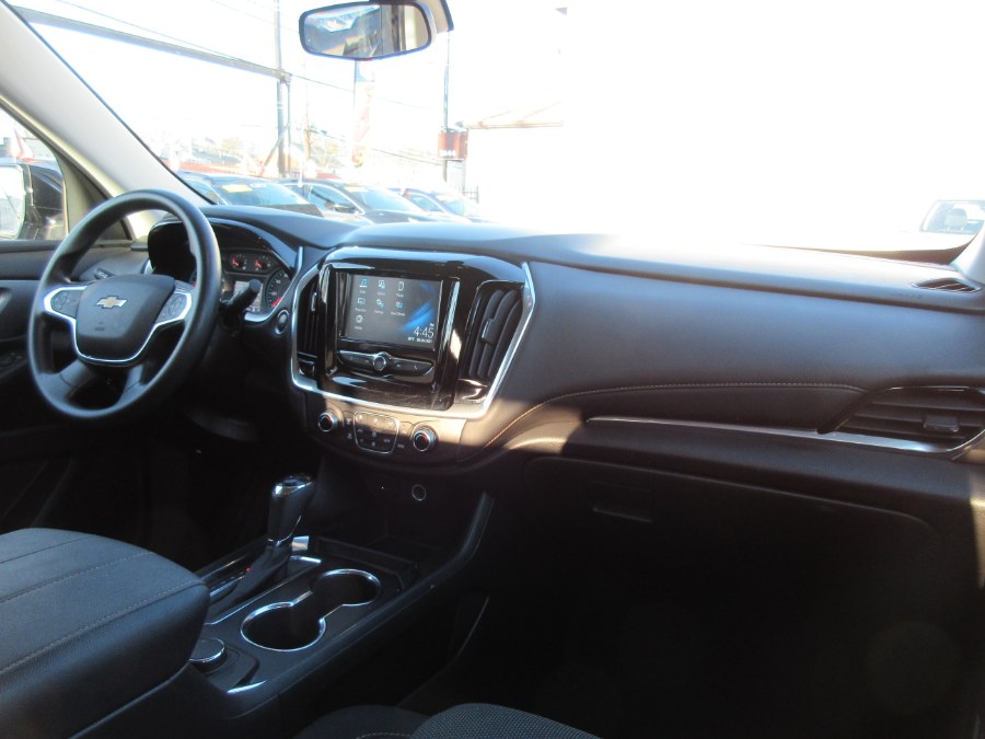 Used Chevrolet Traverse FWD 4dr LS w/1LS 2018 | Route 27 Auto Mall. Linden, New Jersey Used Chevrolet Traverse FWD 4dr LS w/1LS 2018 | Route 27 Auto Mall. Linden, New Jersey