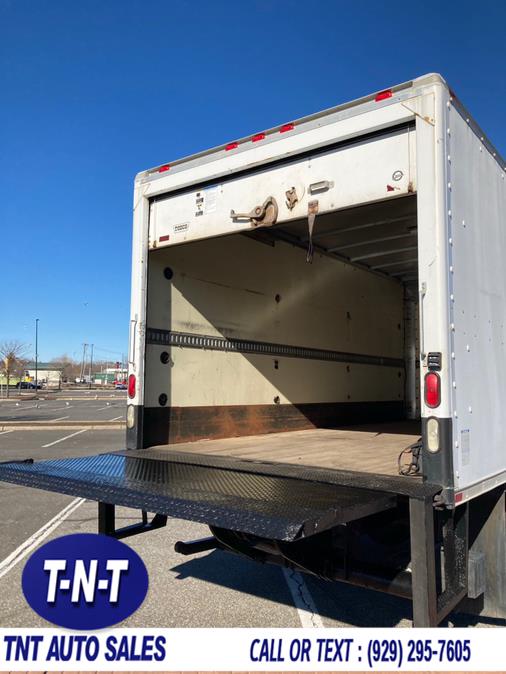 2005 Ford Super Duty F-750 Straight Frame Reg Cab XL, available for sale in Bronx, New York | TNT Auto Sales USA inc. Bronx, New York 2005 Ford Super Duty F-750 Straight Frame Reg Cab XL, available for sale in Bronx, New York | TNT Auto Sales USA inc. Bronx, New York